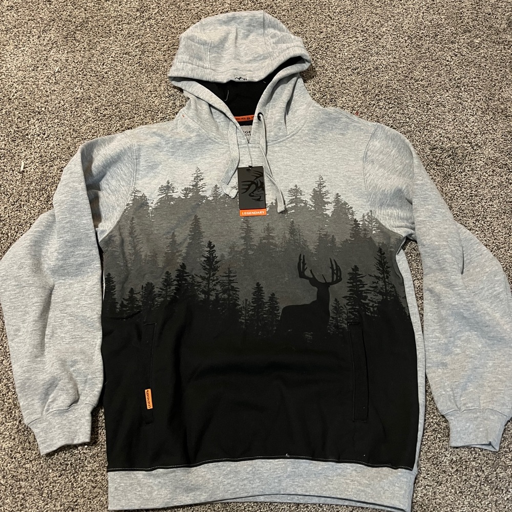 Legendary whitetails hoodie medium